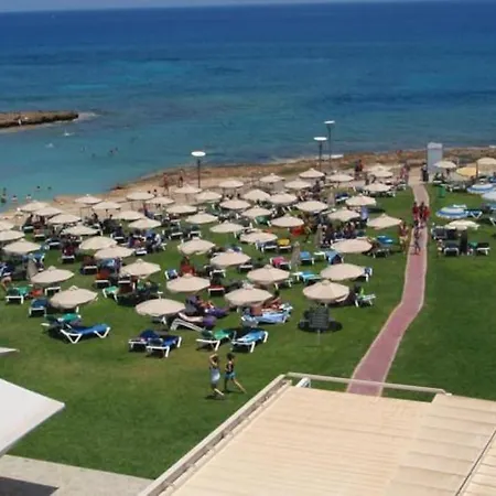 Aphrodite Sea View شقة *