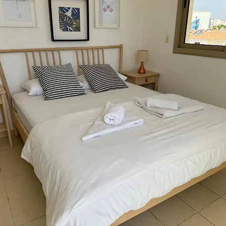 Aphrodite Sea View شقة *